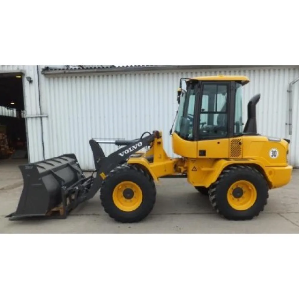 Погрузчик б/у Volvo L35 Погрузчик б/у Volvo L35