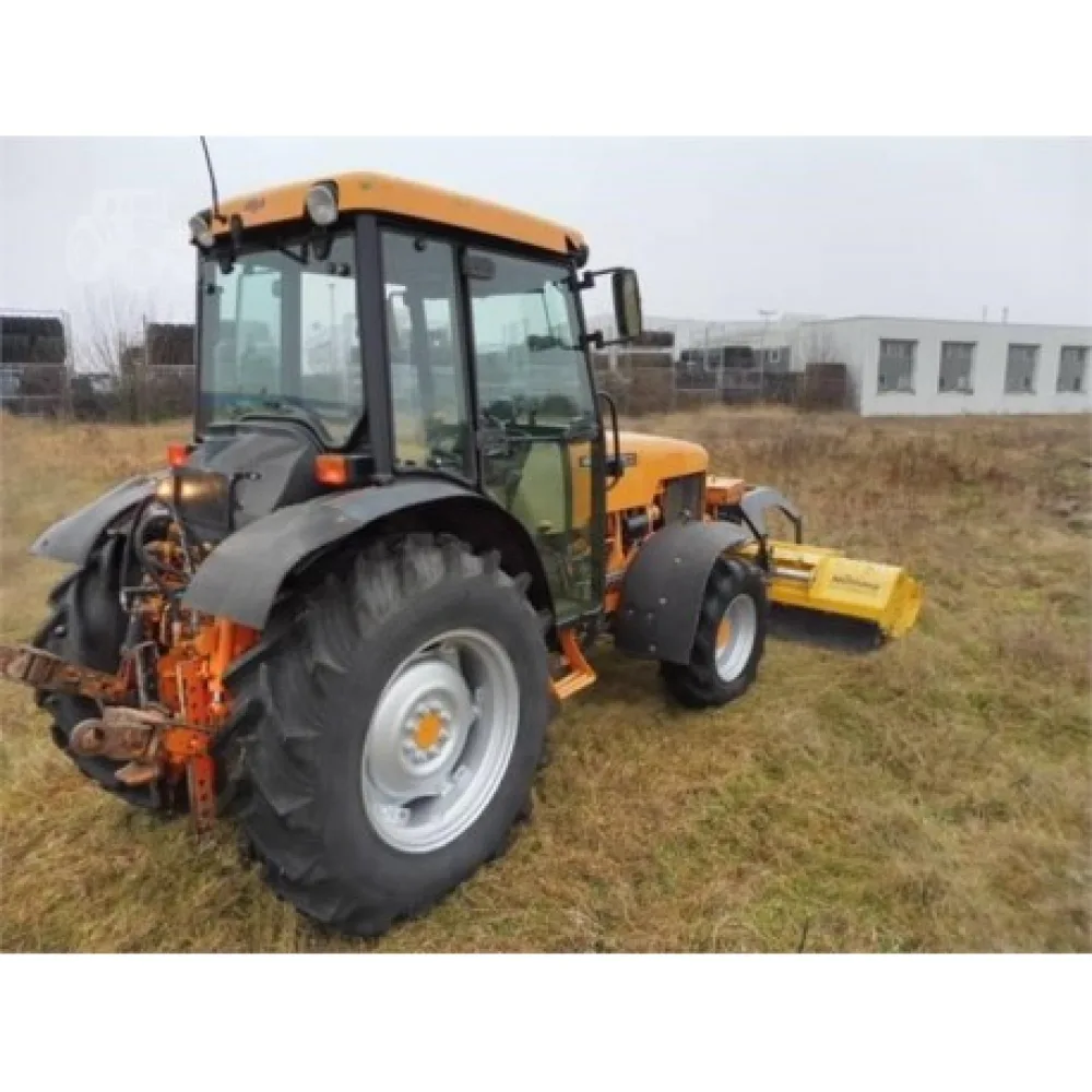 Трактор John Deere 5510 б/у 2003г Трактор John Deere 5510 б/у 2003г